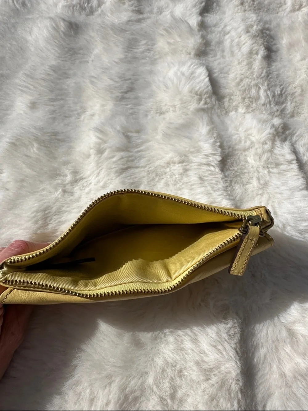 Fossil sleek zip